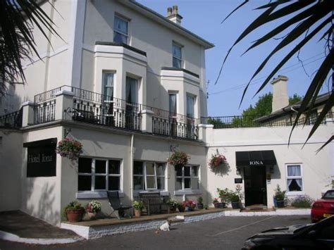 iona hotel torquay.